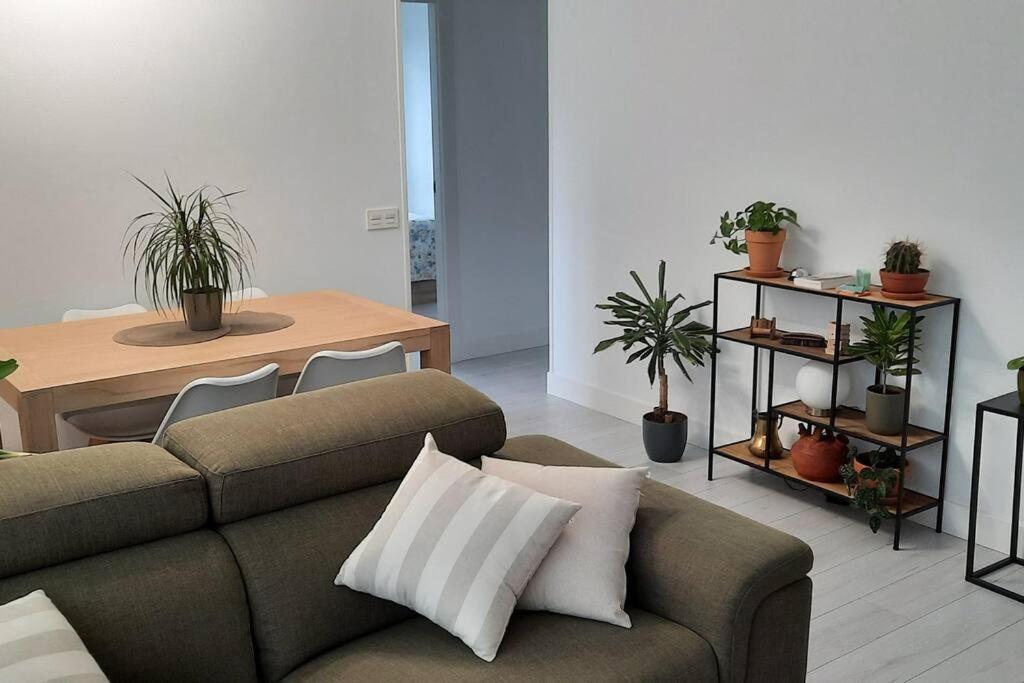 Apartament Soleado Con Garaje *